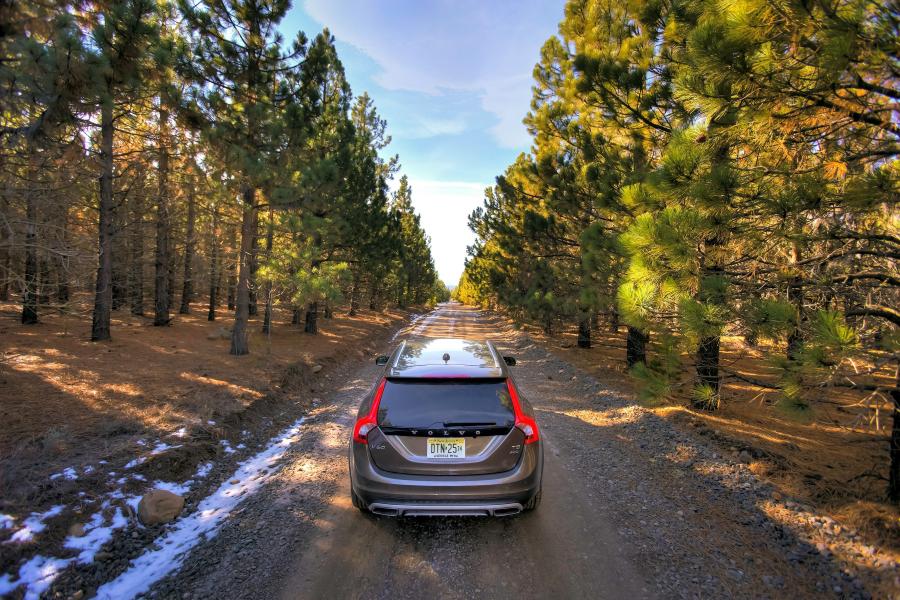  Volvo V60 Cross Country 2015 года  (US) (фото 19 из 23)